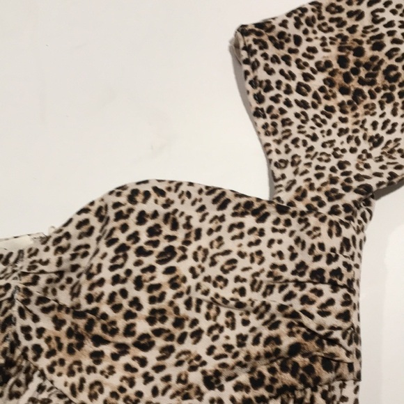 Skyler and Madison size small Off shoulder Animal print dress Festival summer - Picture 10 of 10